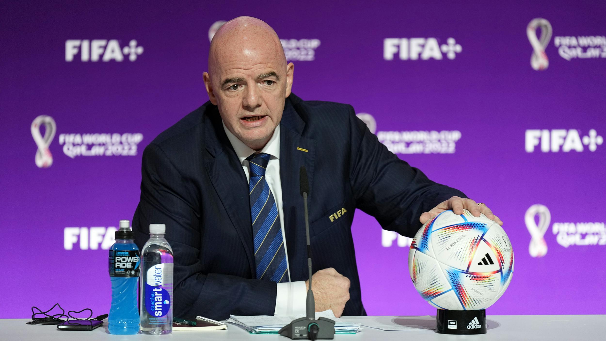 FIFA-Präsident Gianni Infantino bei einer Pressekonferenz in Katar im November 2022.