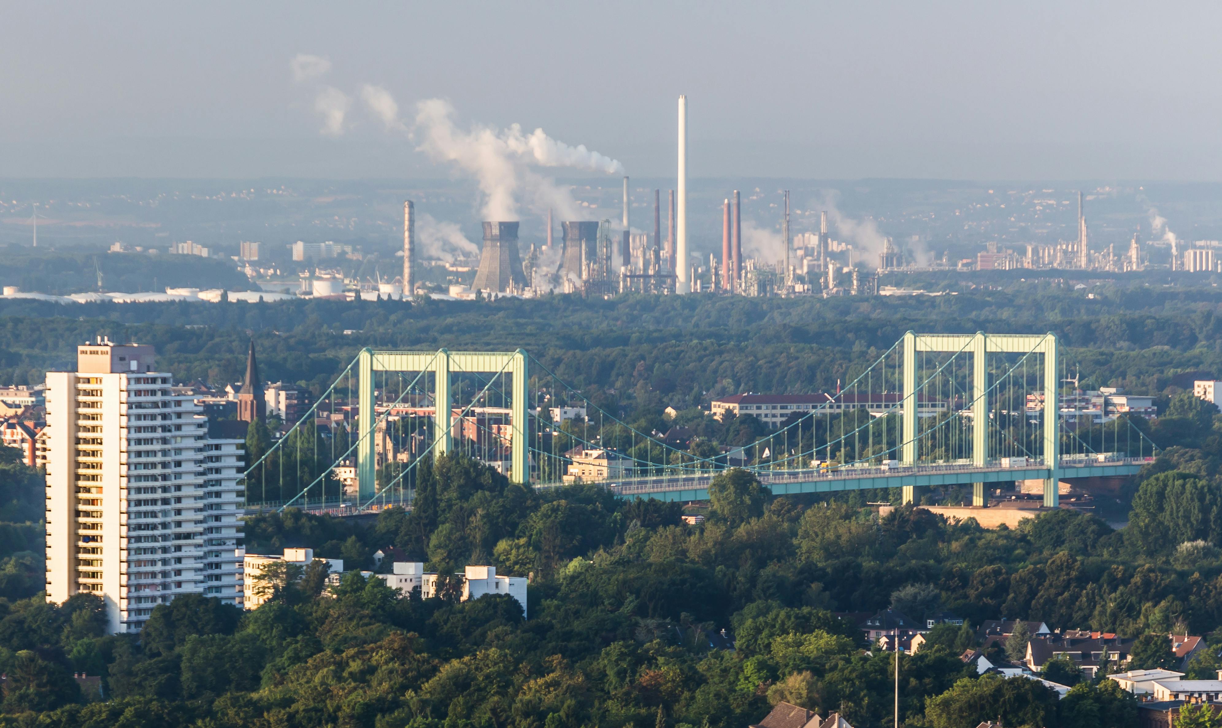 Will Shell seine Kölner Raffinerie verkaufen? Was dafür spricht, was dagegen